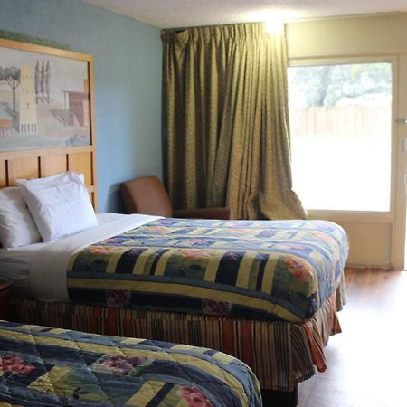 Tampa Inn Near Busch Gardens Zewnętrze zdjęcie