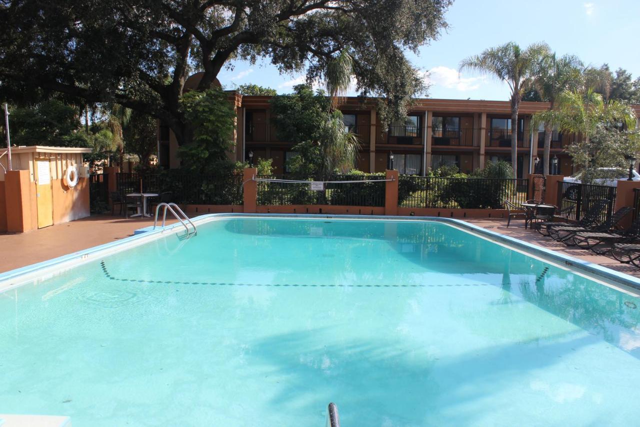 Tampa Inn Near Busch Gardens Zewnętrze zdjęcie