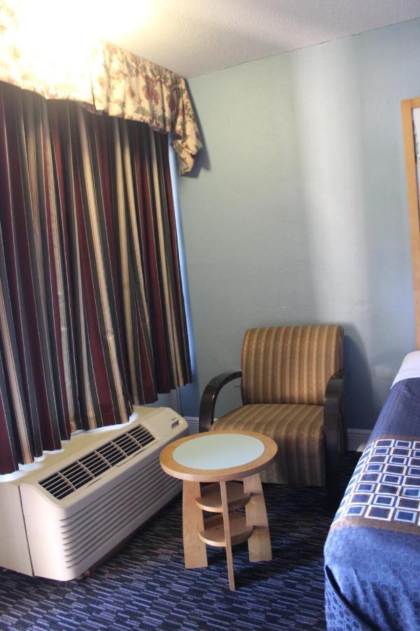 Tampa Inn Near Busch Gardens Zewnętrze zdjęcie