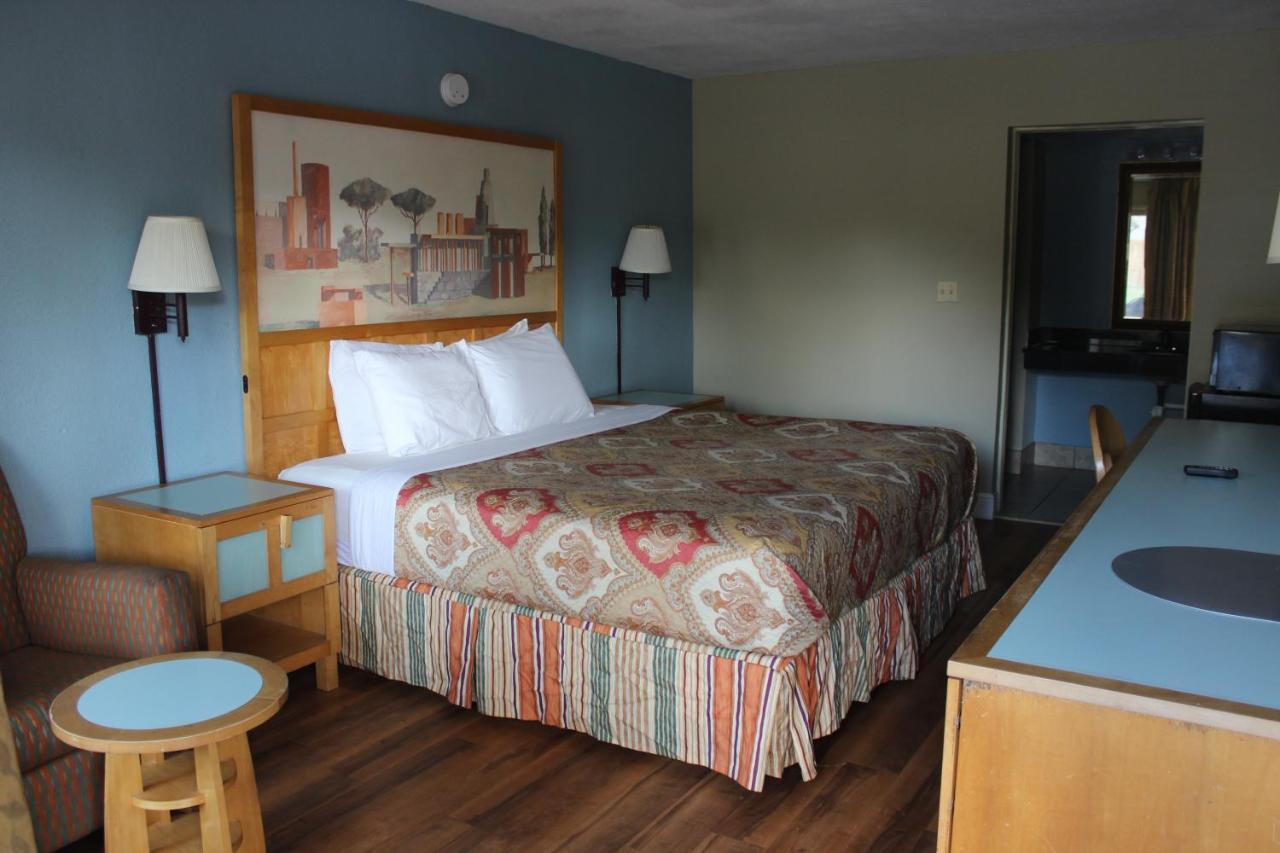 Tampa Inn Near Busch Gardens Zewnętrze zdjęcie